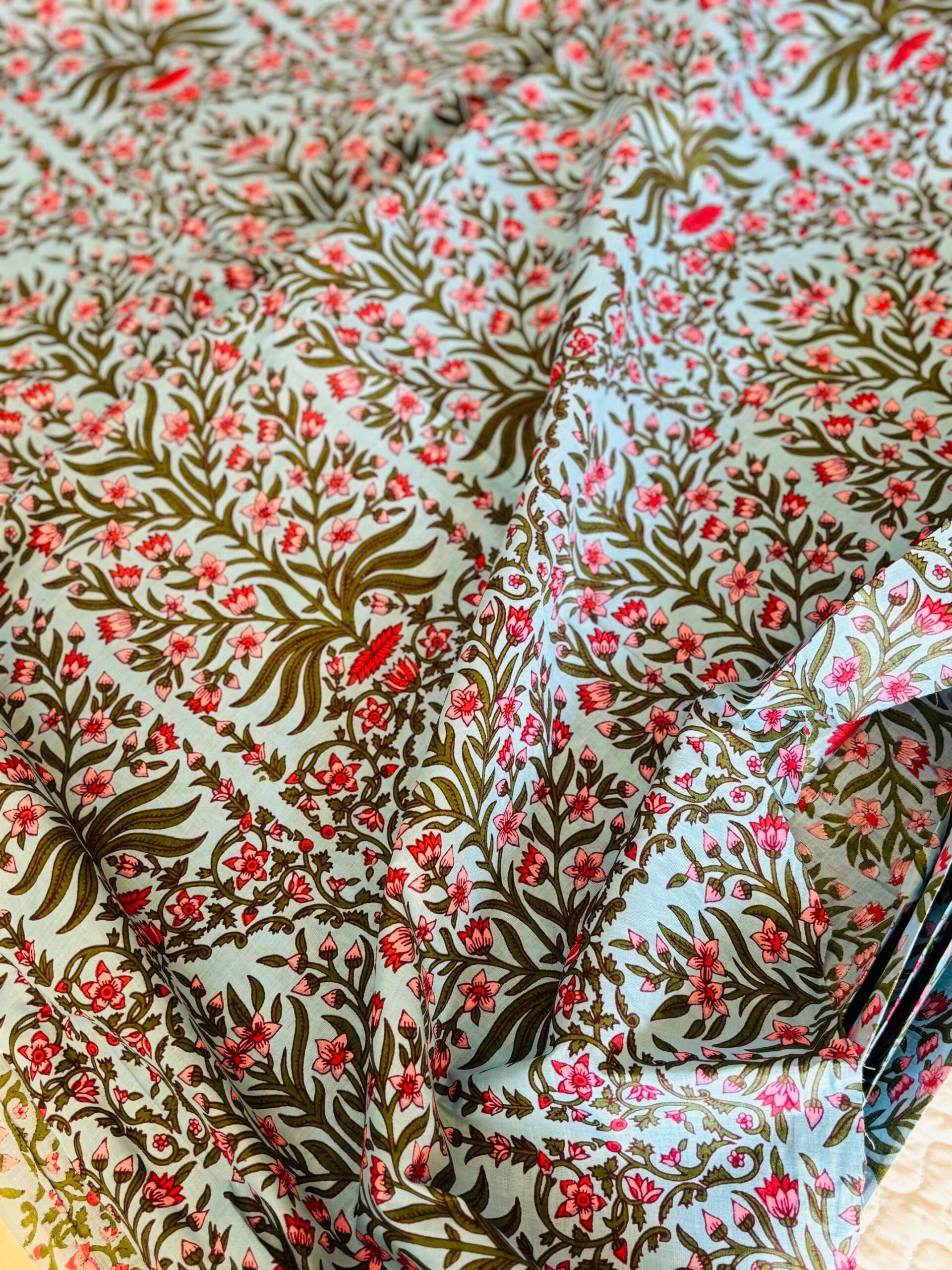 100./. Cotton Mul Fabrics, Gul 🪷 - Raw Fabrics - Pure Cotton 10 Gul 4 scaled 1