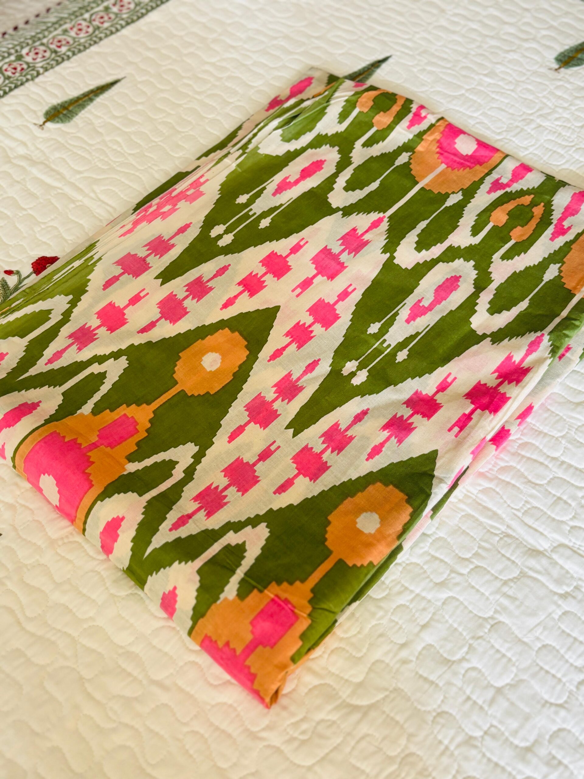 100./. Cotton Mul Fabrics, Hara Aur Gulabi Ikkat ☘️🌸Raw Fabrics - Pure Cotton 12 Hara Ikkat 3 scaled 1