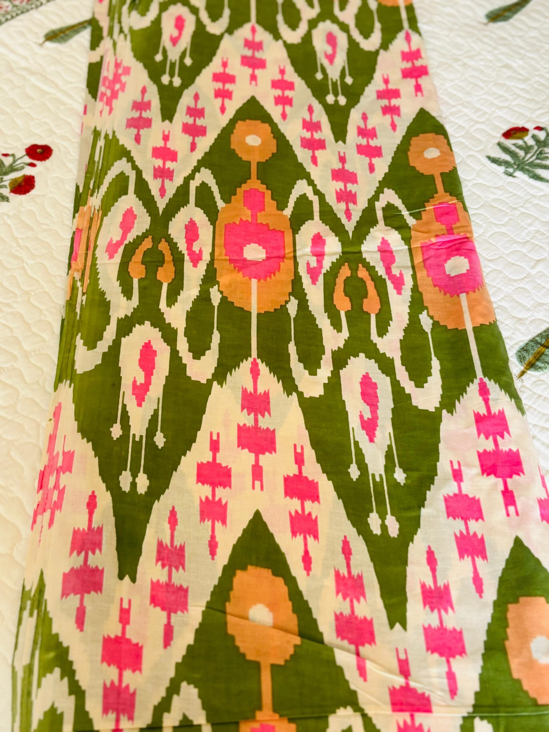 100./. Cotton Mul Fabrics, Hara Aur Gulabi Ikkat ☘️🌸Raw Fabrics - Pure Cotton 16 Hara Ikkat 6 scaled 1