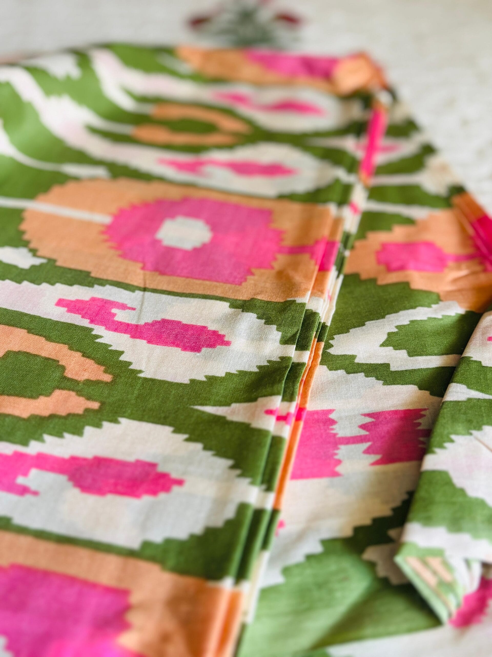 100./. Cotton Mul Fabrics, Hara Aur Gulabi Ikkat ☘️🌸Raw Fabrics - Pure Cotton 6 Hara Ikkat 7 scaled 1