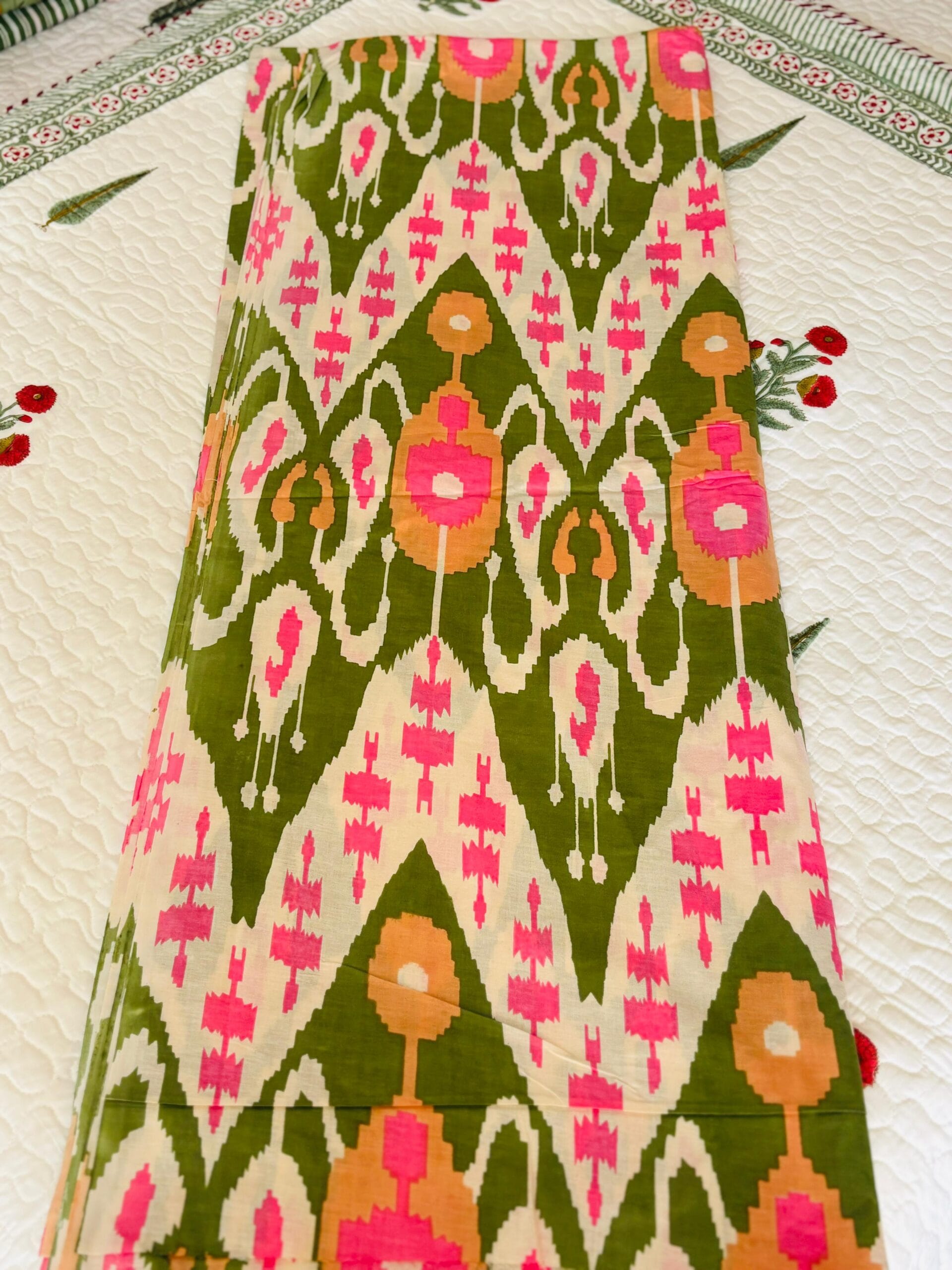 100./. Cotton Mul Fabrics, Hara Aur Gulabi Ikkat ☘️🌸Raw Fabrics - Pure Cotton 4 Hara Ikkat 8 scaled 1