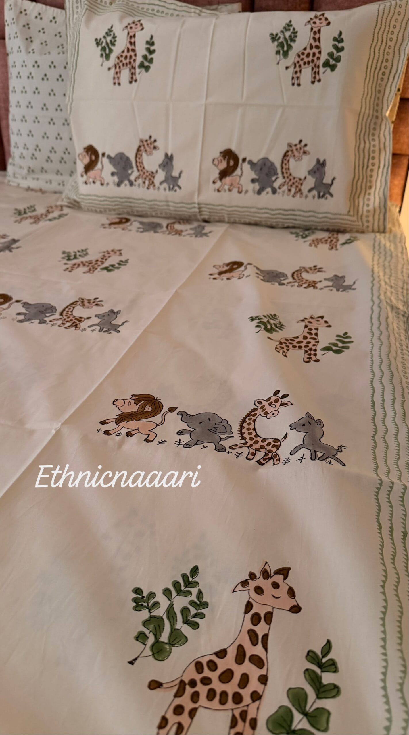 Jungle Party 🦁🐘🦒🐋 Bedsheet 11 scaled